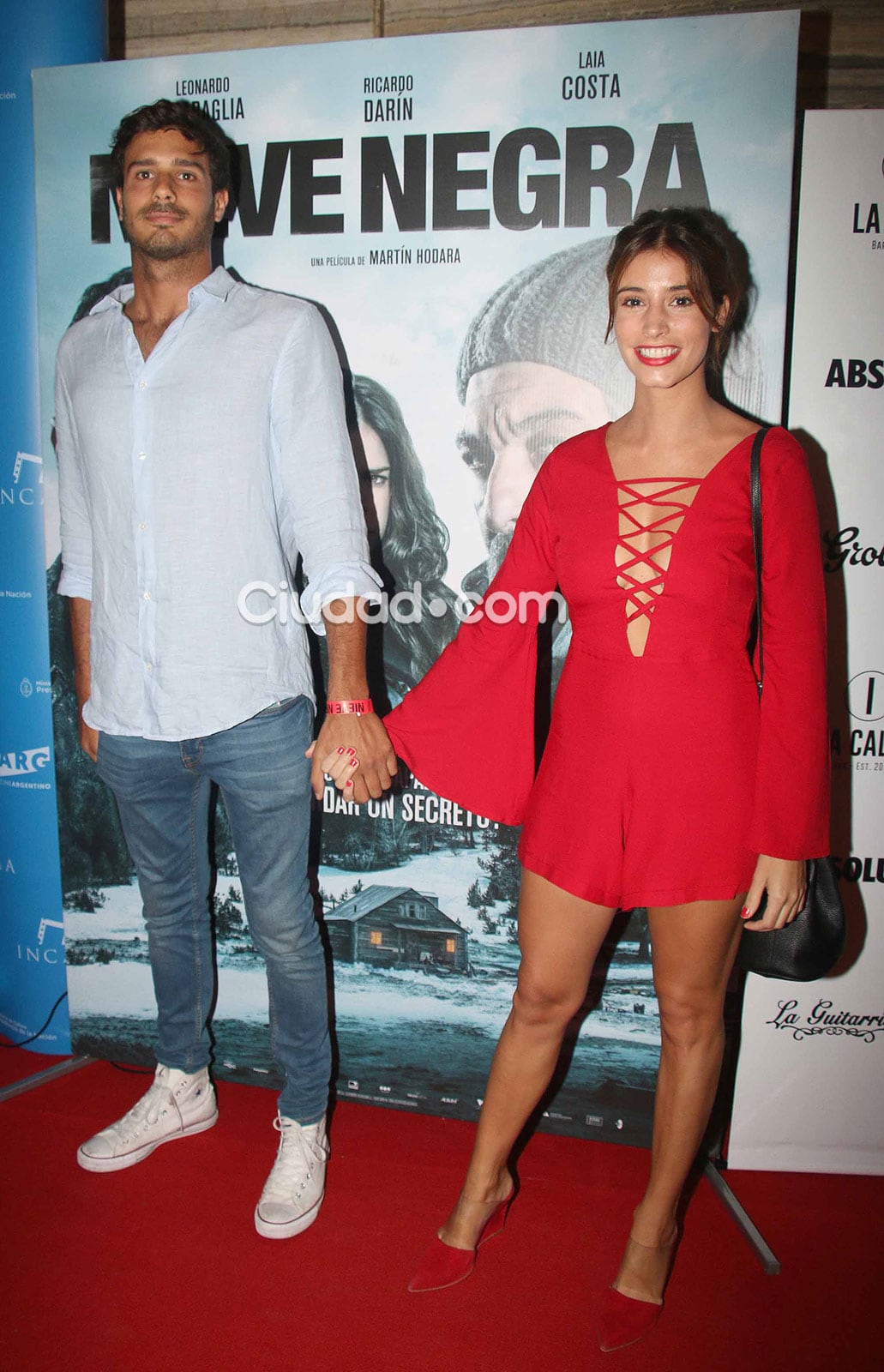 John y Agustina Gómez Córdova en la avant premiere de Nieve Negra. (Foto: MovilPress - Ciudad.com)