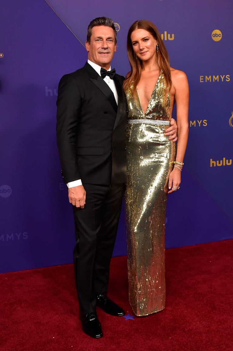 Jon Hamm y Anna Osceola (Foto: AP)