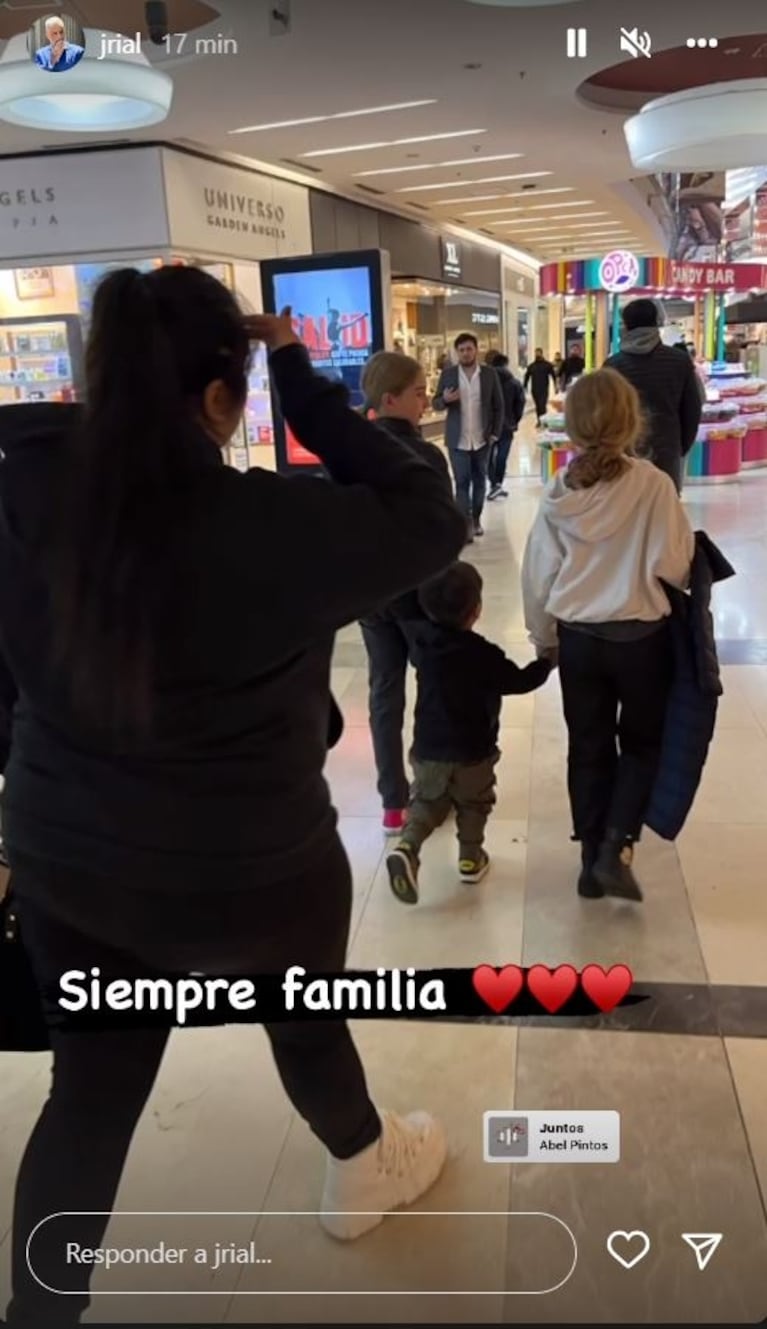 Jorge Rial compartió fotos junto a su nieto, su hija Rocío y las nenas de su exesposa, Romina Pereiro