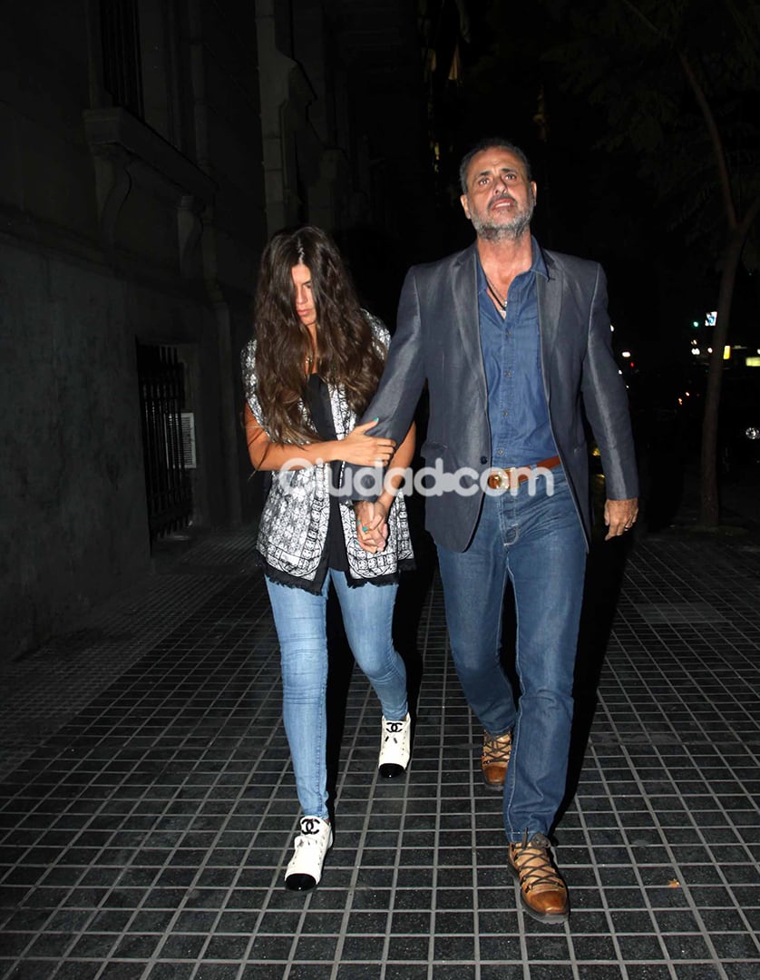 Jorge Rial y Loly Antoniale, en la despedida de Gerardo Sofovich. (Foto: Movilpress)