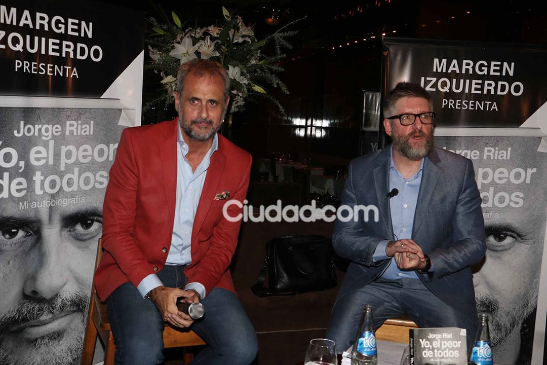 Jorge Rial y Luis Novaresio durante  la charla del libro (Fotos Movilpress)..jpg