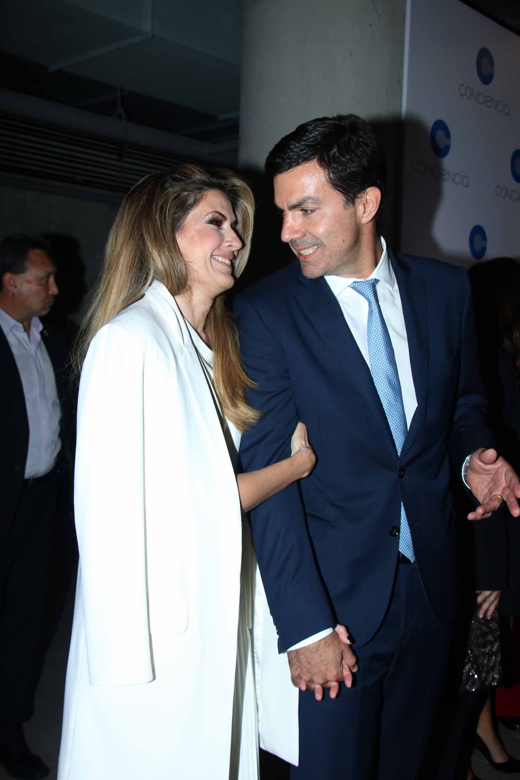 Juan Manuel Urtubey e Isabel Macedo en la cena de gala de la fundación Conciencia. (Foto: Movilpress)