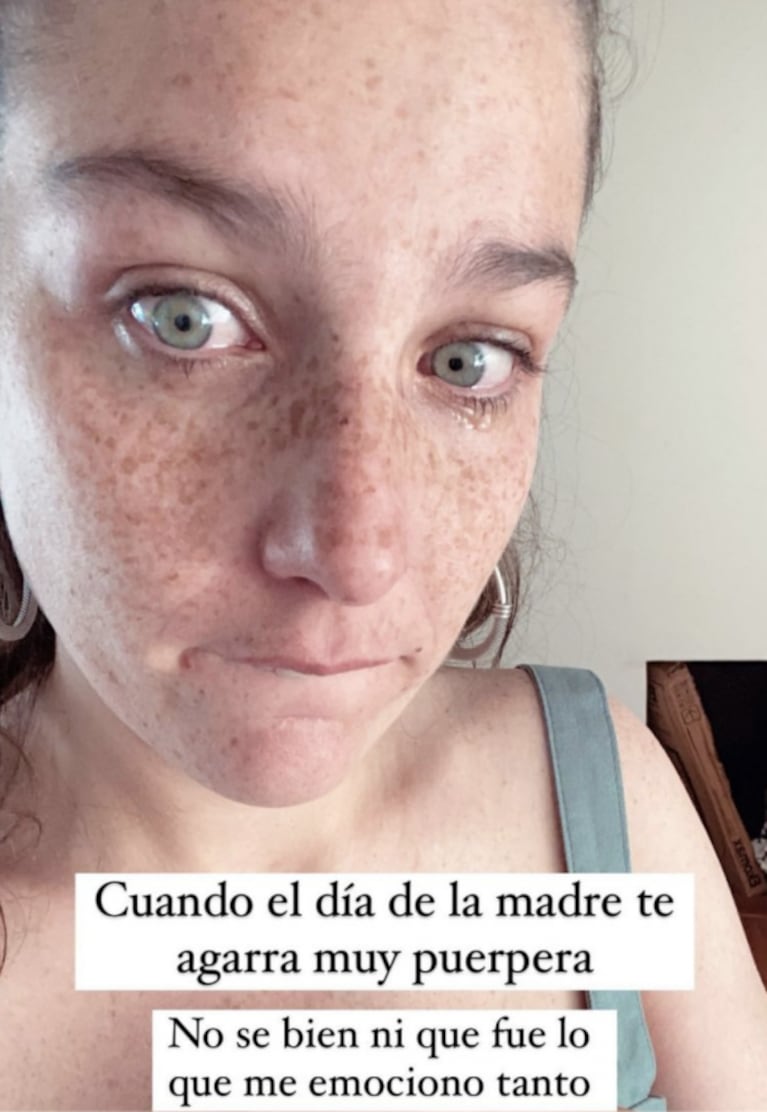 Juana Repetto compartió una foto llorando que llamó la atención: "Este día me agarra muy puérpera"