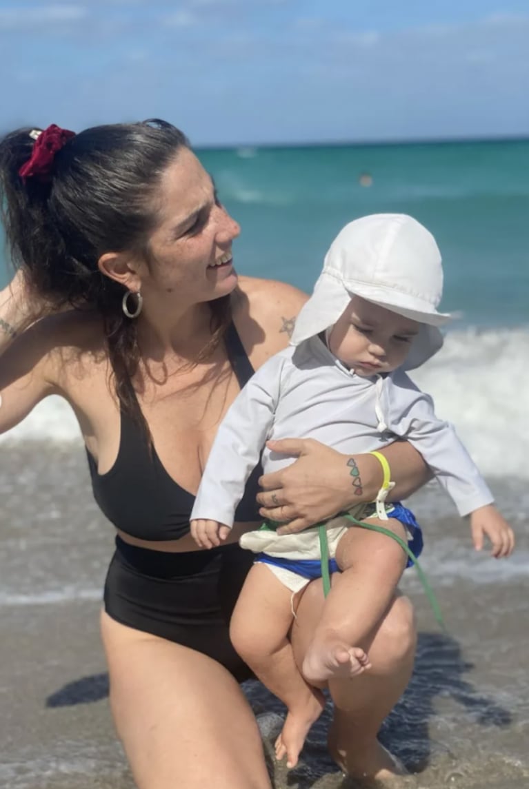 Juana Repetto publicó fotos al natural en la playa: "Sin filtro, basta de esconder la celulitus"