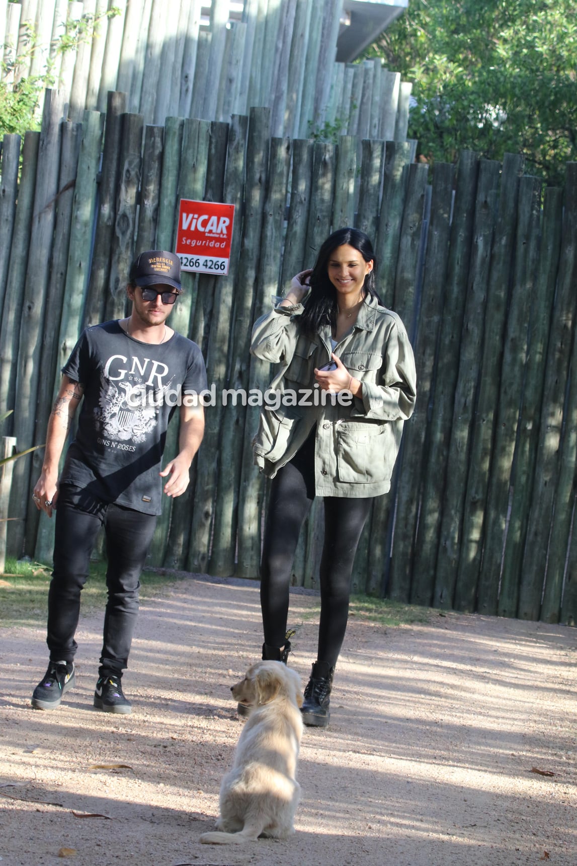 Juana Tinelli y Mika Bonomi, romance en Punta del Este. (Foto: GM Press)