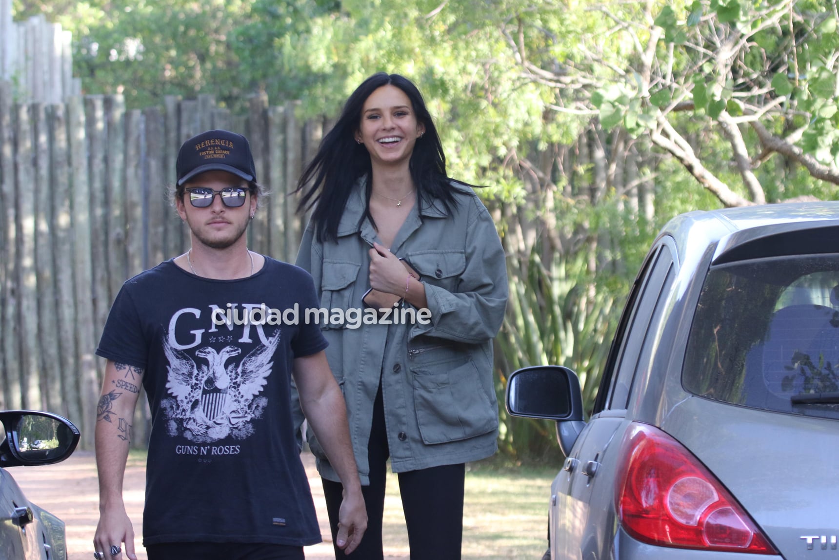 Juana Tinelli y Mika Bonomi, romance en Punta del Este. (Foto: GM Press)