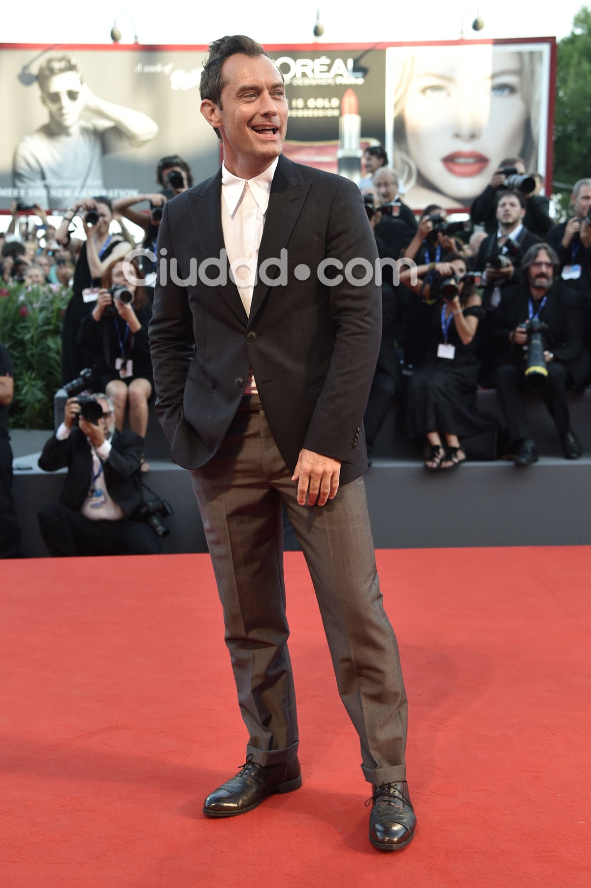 Jude Law en el Festival de Venecia. (Fotos: AFP)