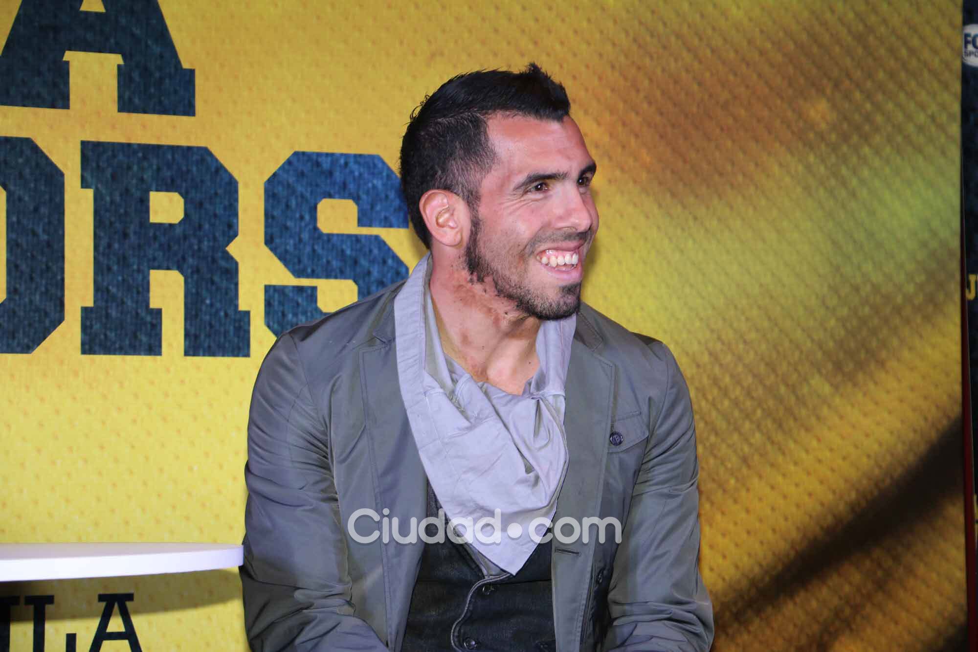 Jugadores, ídolos e hinchas famosos en el estreno de la peli de Boca (Fotos: Movilpress)