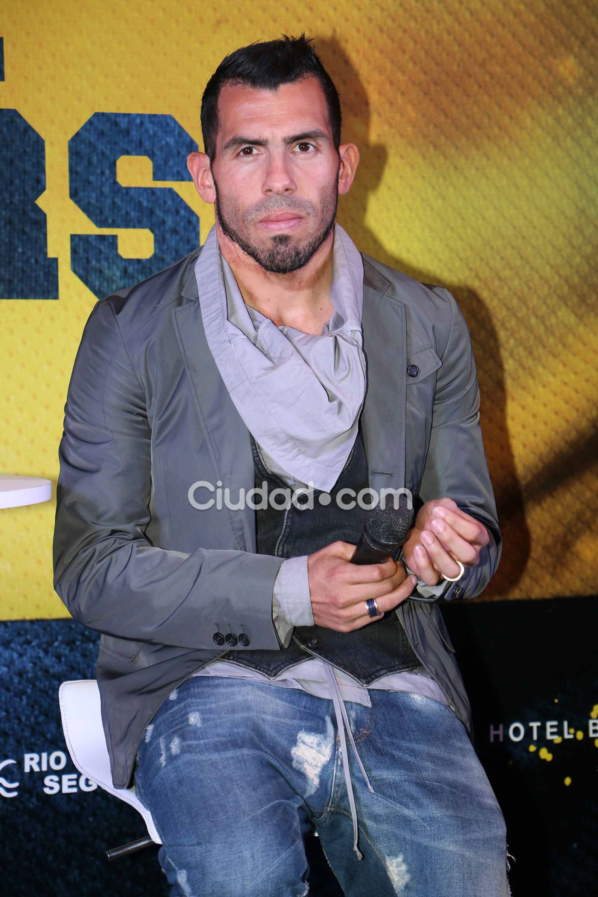 Jugadores, ídolos e hinchas famosos en el estreno de la peli de Boca (Fotos: Movilpress)