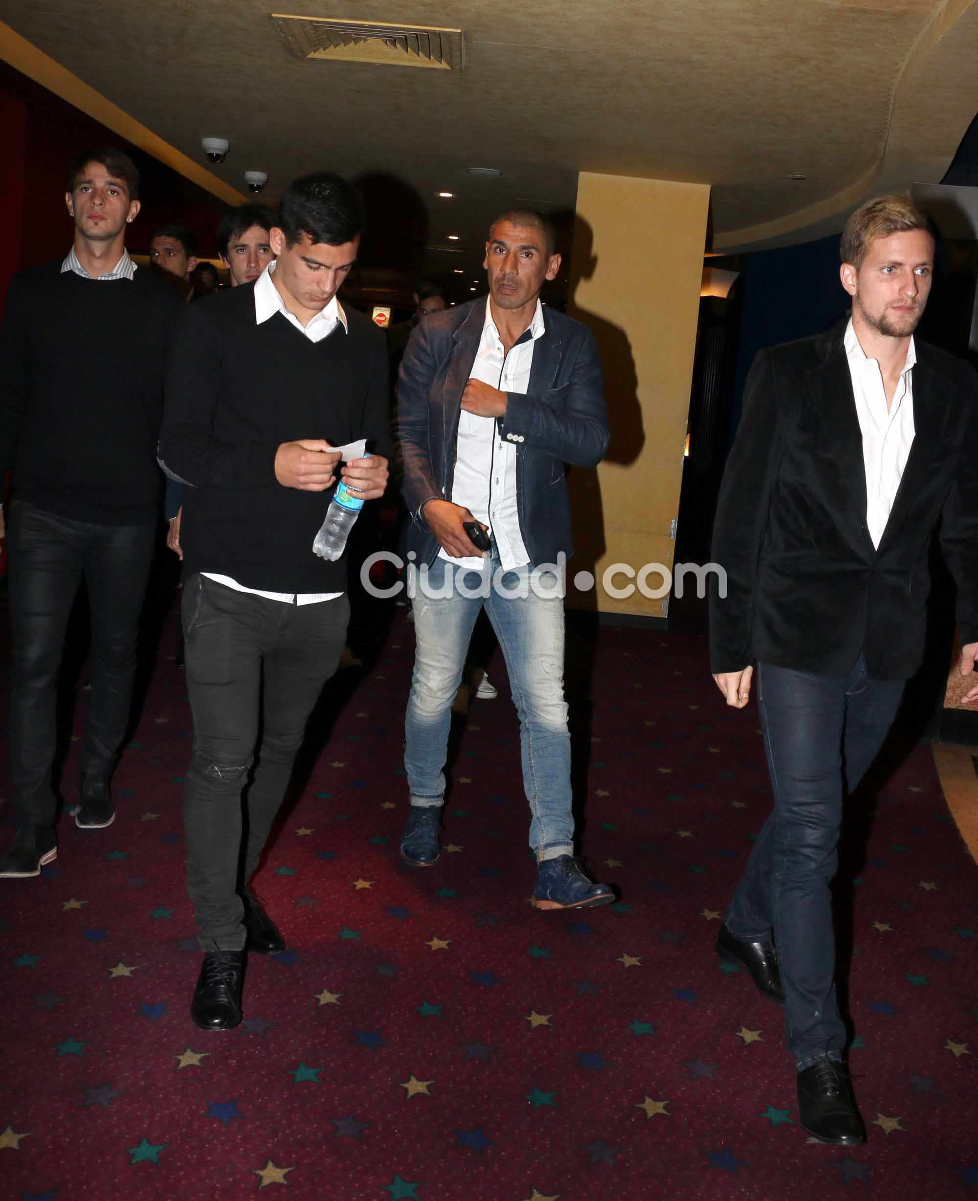 Jugadores, ídolos e hinchas famosos en el estreno de la peli de Boca (Fotos: Movilpress)