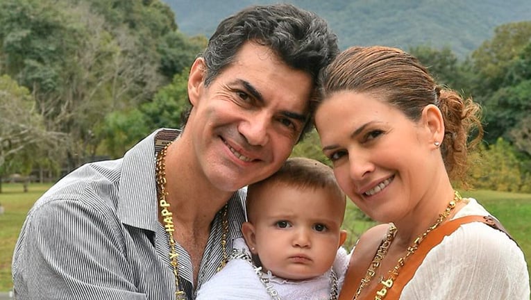 Julia, la hija de Isabel Macedo y Juan Manuel Urtubey, cumplió 1 año: el álbum de fotos de su inolvidable festejo.