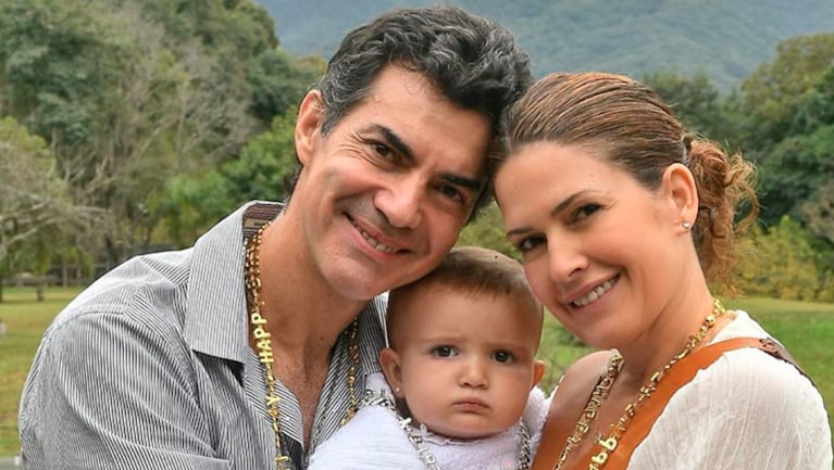 Julia, la hija de Isabel Macedo y Juan Manuel Urtubey, cumplió 1 año: el álbum de fotos de su inolvidable festejo.