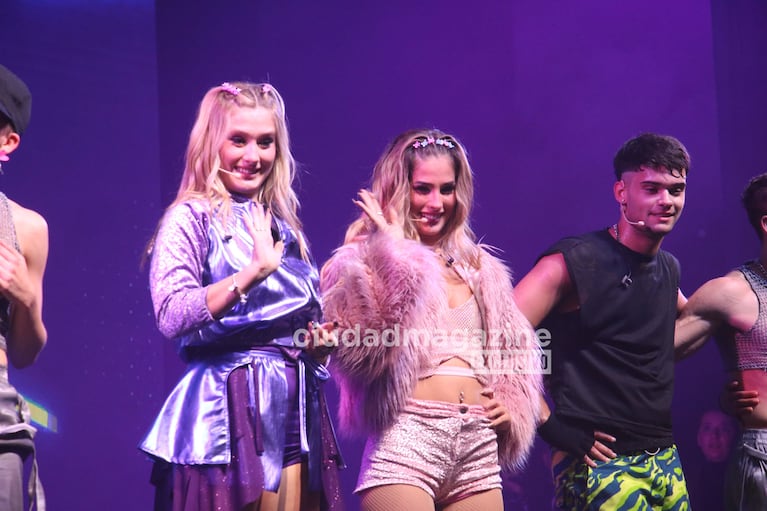 Julián Marín, Julieta y Lolo Poggio estrenaron Zoom, Acércate Más (Foto: Movilpress).