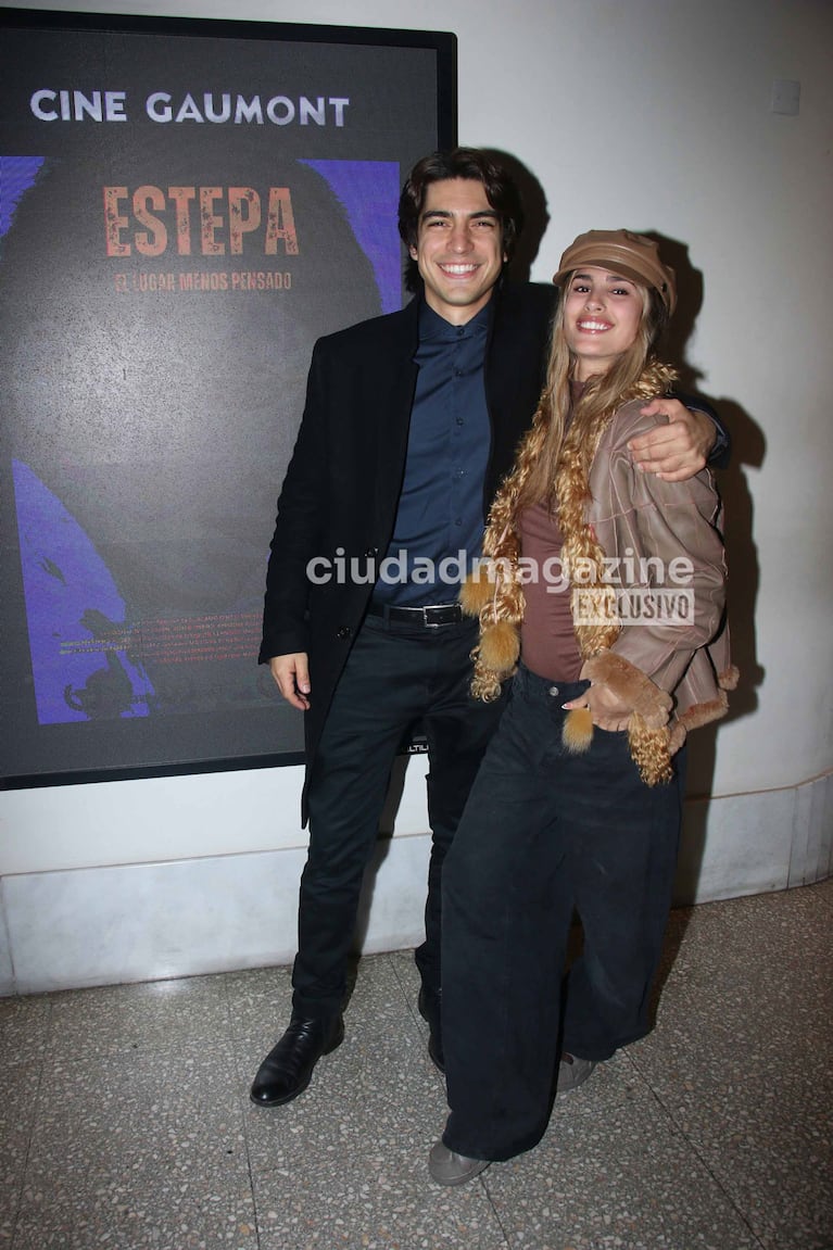 Julieta Poggio en el estreno de Agustín Sullivan, Estepa (Foto: Movilpress).