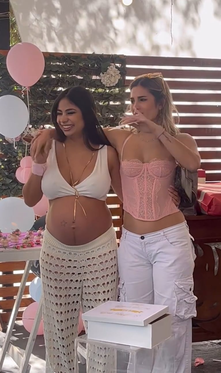 Julieta Poggio mostró cómo fue el baby shower de Daniela Celis y Thiago Medina: “¡Soy madrina!”