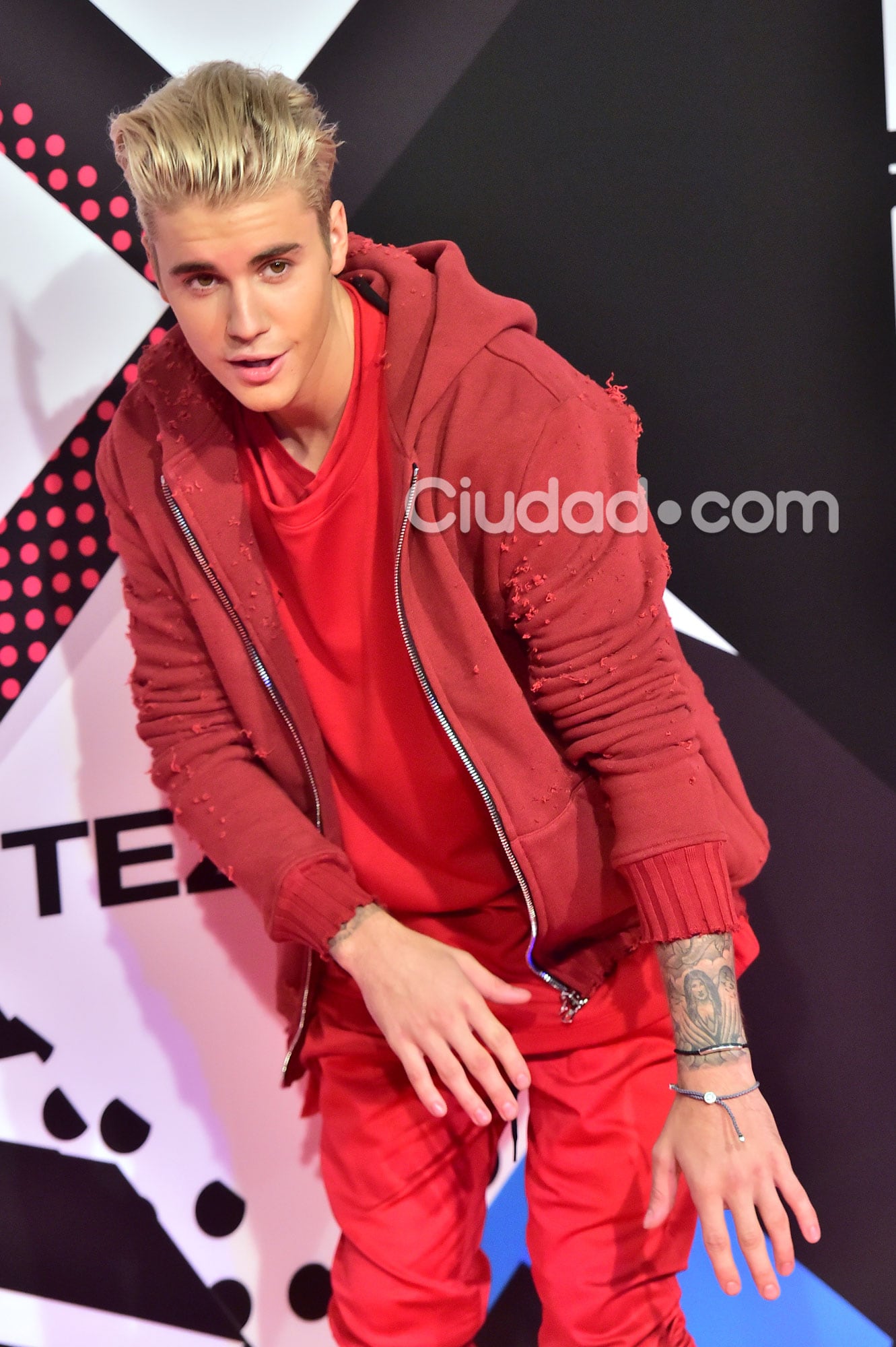 Justin Bieber arrasó con los premios MTV EMA 2015 (Fotos: AFP). 