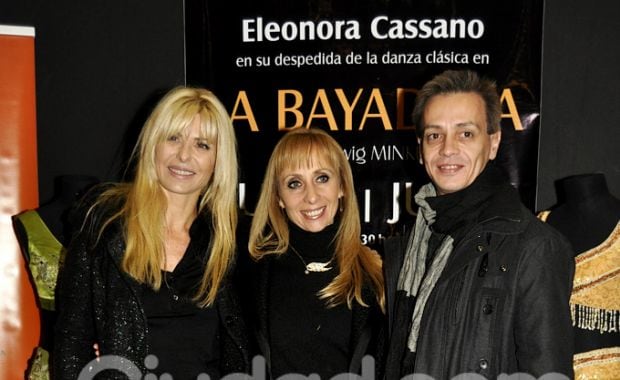 Karina Rabolini, Eleonora Cassano y Luis Ortigoza, su partenaire en La Bayadera. (Foto: Jennifer Rubio)