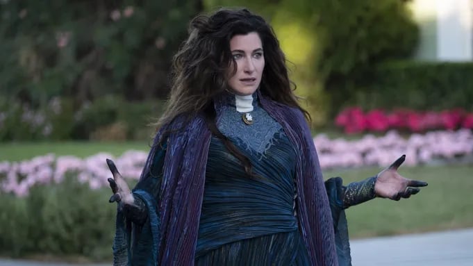 Kathryn Hahn como  Ágatha Harkness en "Agatha en todas partes"