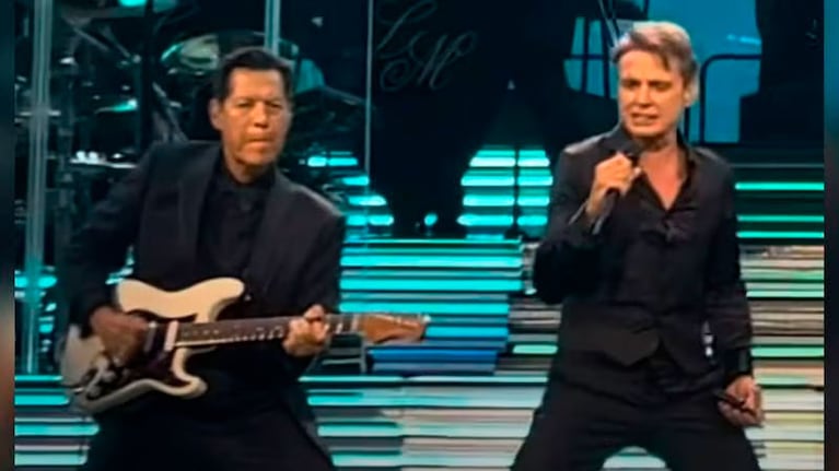 Kiko y Luis Miguel en el escenario. (Foto: Captura TV)