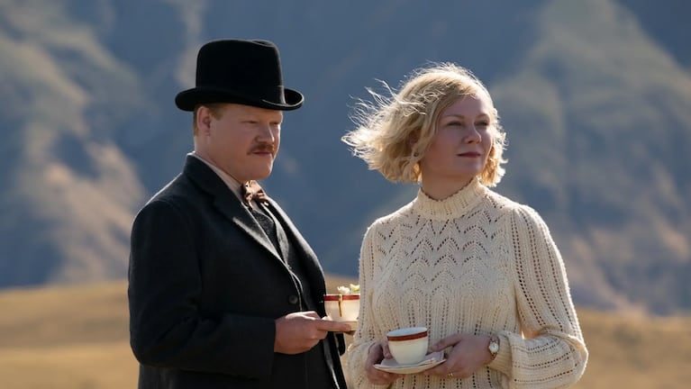 Kirsten Dunst y Jesse Plemons en 'El poder del perro'