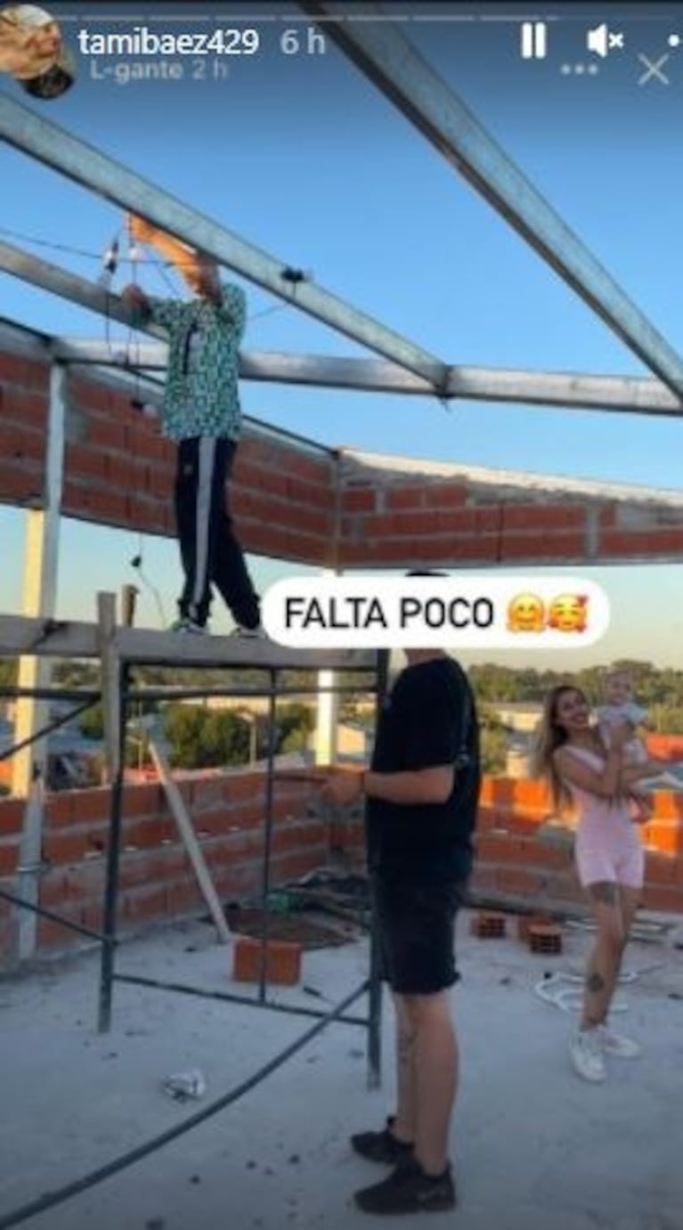 L-Gante y Tamara Báez mostraron cómo avanza la construcción de su casa: "Falta poco"