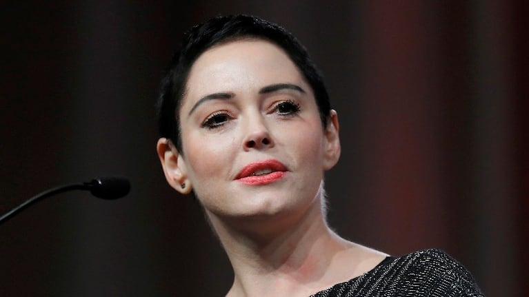 La actriz Rose McGowan acusó de abuso sexual al cineasta Alexander Payne. Foto: AP.