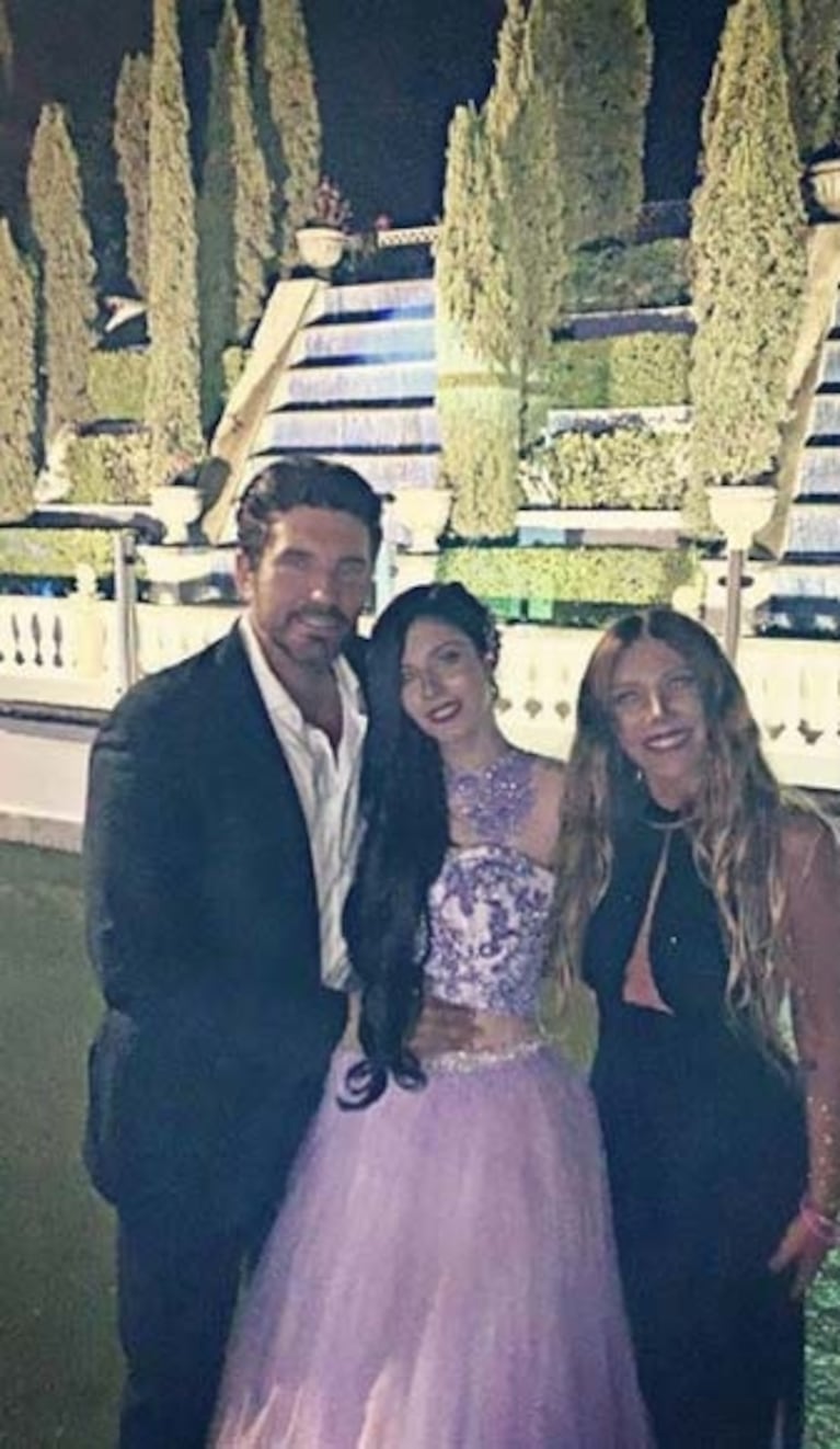 La gran fiesta de 15 de Victoria, la hija de Mónica Ayos y Diego Olivera: imponente vestido y emotiva sorpresa