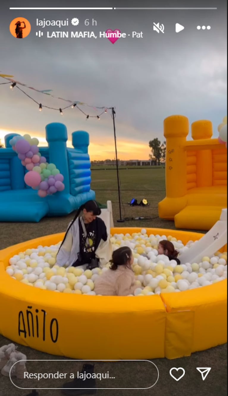 La hija de Cazzu cumplió un año: fiesta estilo kermesse infantil con invitadas de lujo