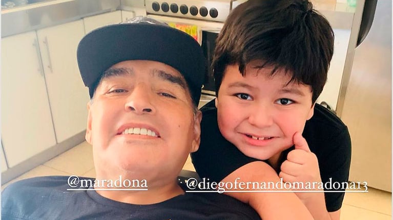 ¡La imagen más celebrada! La tierna foto de Diego Maradona con Dieguito Fernando tras recibir el alta médica