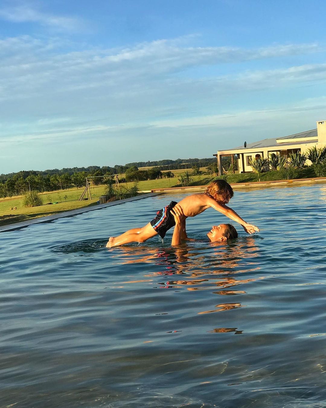 La increíble mansión de Pampita y Roberto García Moritán en Punta del Este