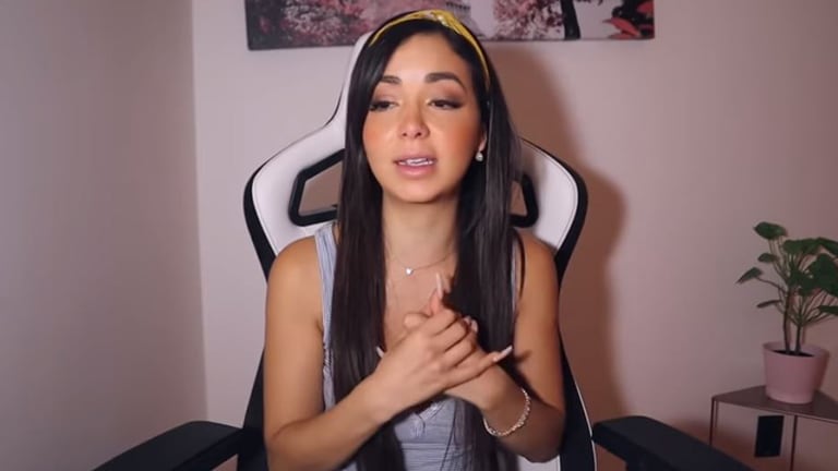 La influencer realizó una grave denuncia en YouTube.