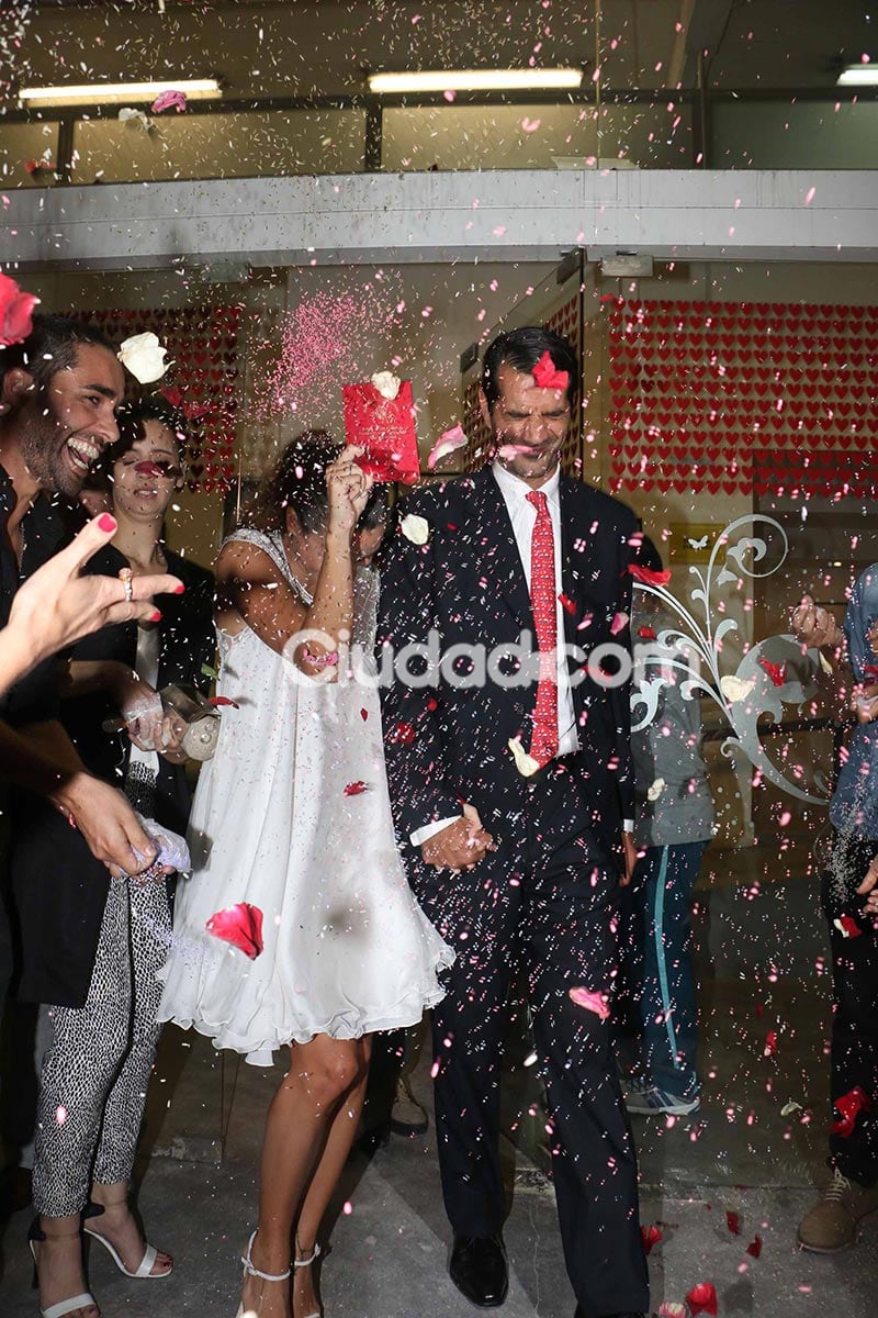 La intimidad del civil de Luli Fernández y Cristian Cúneo Libarona. (Foto: Movilpress)