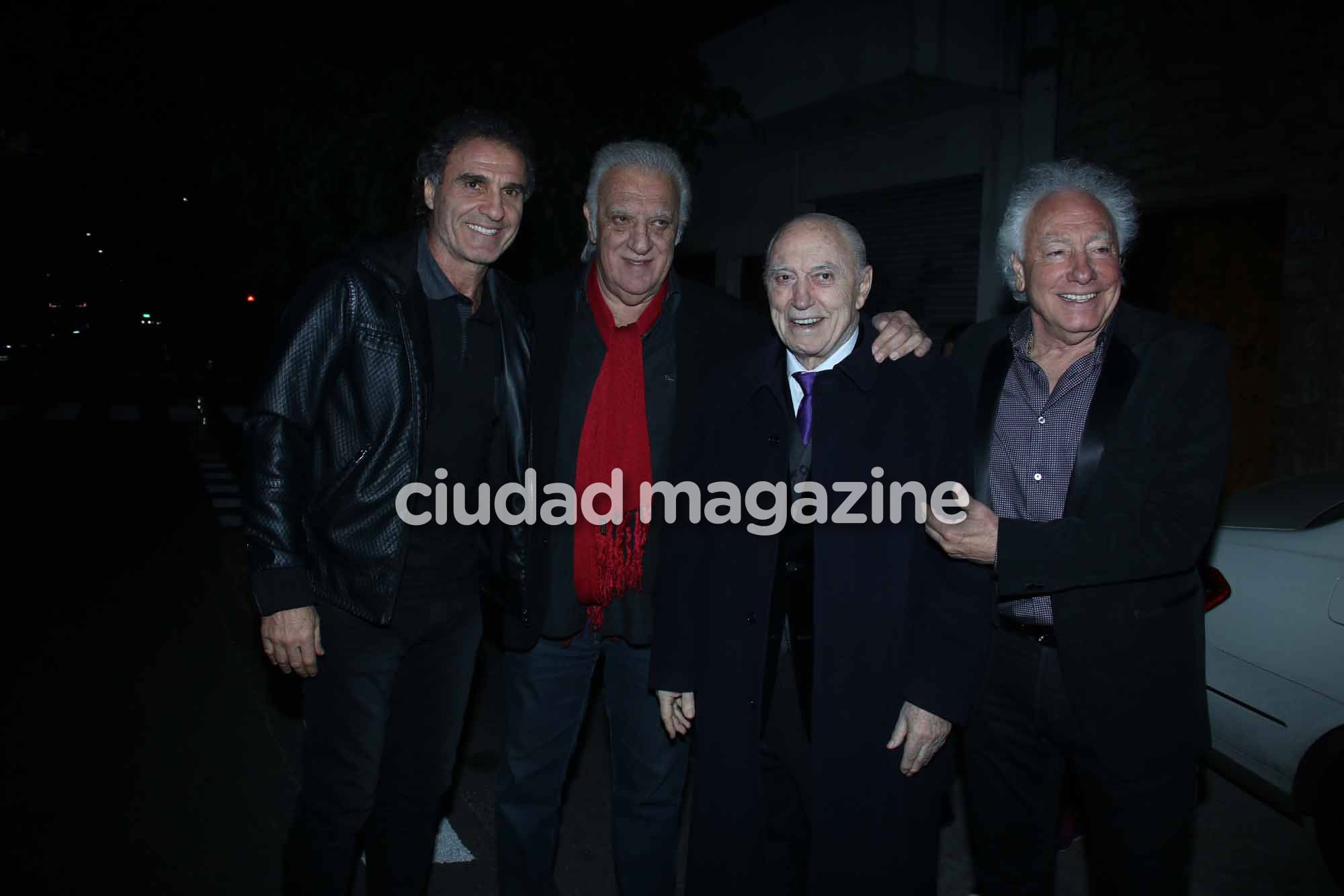 La intimidad del cumpleaños de Cacho Castaña en el Café La Humedad. (Foto: Ciudad / Movilpress)