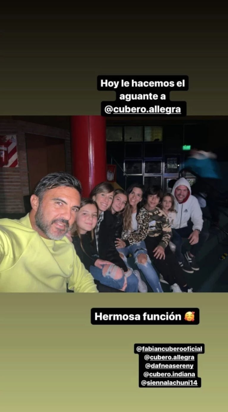 La intimidad del debut de Allegra en el teatro con el apoyo de Mica Viciconte, Fabián Cubero y Luca