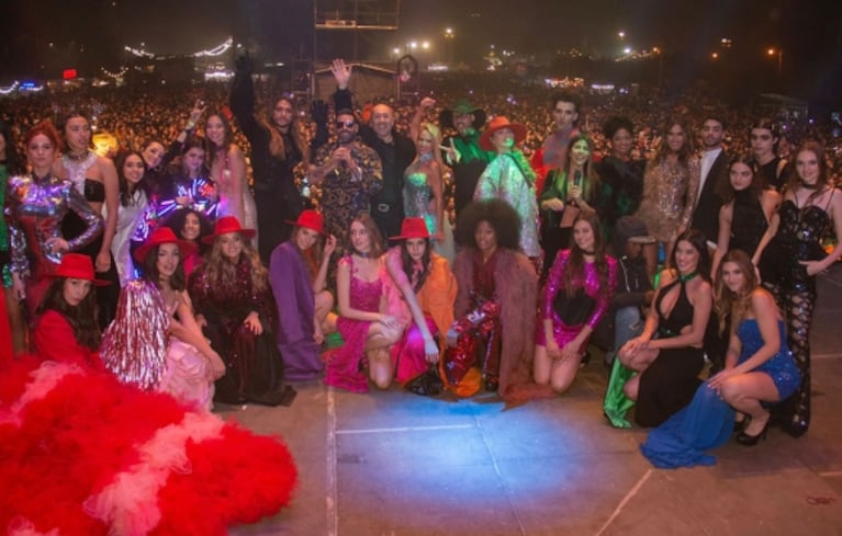 La Jaula de la Moda la rompió con su glamoroso y multitudinario desfile en Escobar