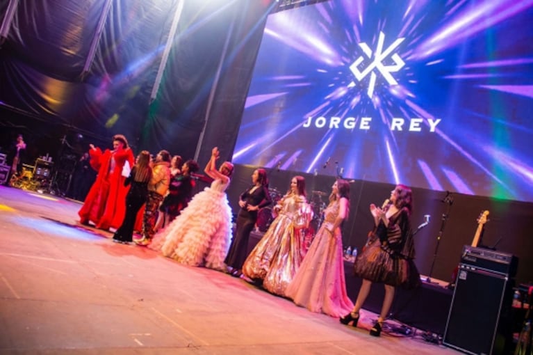 La Jaula de la Moda la rompió con su glamoroso y multitudinario desfile en Escobar