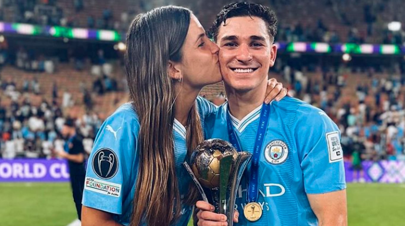 La novia de Julián Álvarez le dedicó al futbolista un profundo posteo por su salida del Manchester City.