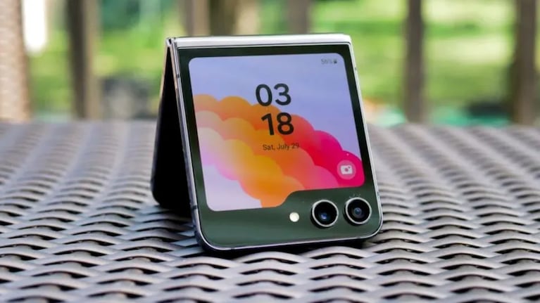 La pantalla exterior del Galaxy Fold 6 es de 6,3 pulgadas.
