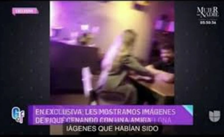 La primera foto de Gerard Piqué con su nueva novia, Ana Chía Marti: agarrados de las manos en un bar 