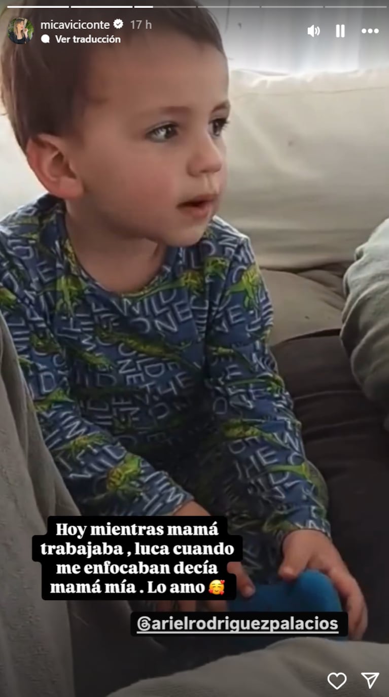 La reacción de Luca al ver a Mica en televisión.