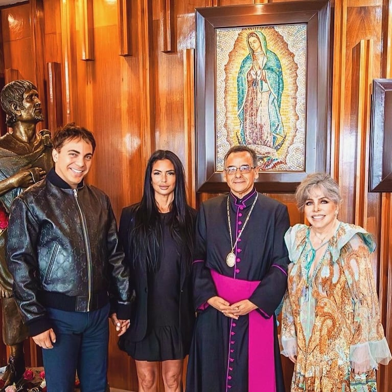 La sorpresiva reconciliación de Cristian Castro con su novia cordobesa y su paso por la iglesia