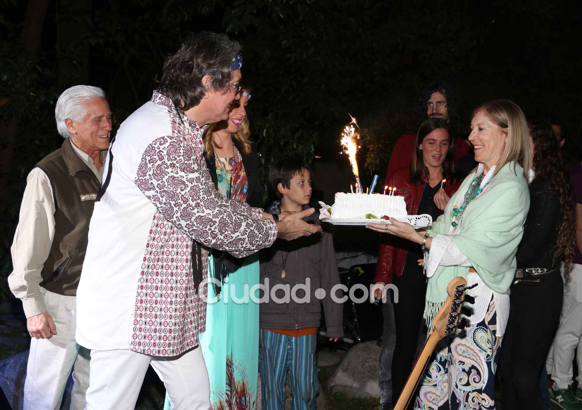 La súper fiesta 'hippie chic' de Pancho Dotto por sus 60 años. (Foto: Movilpress)