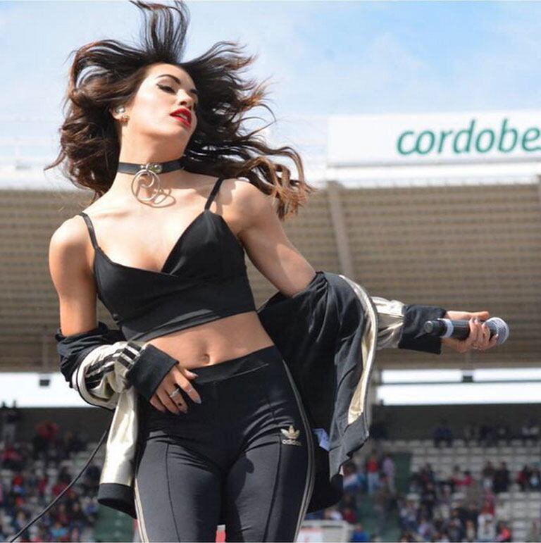 Lali Espósito brilló en el Estadio Kempes de Córdoba (Fotos: Prensa).