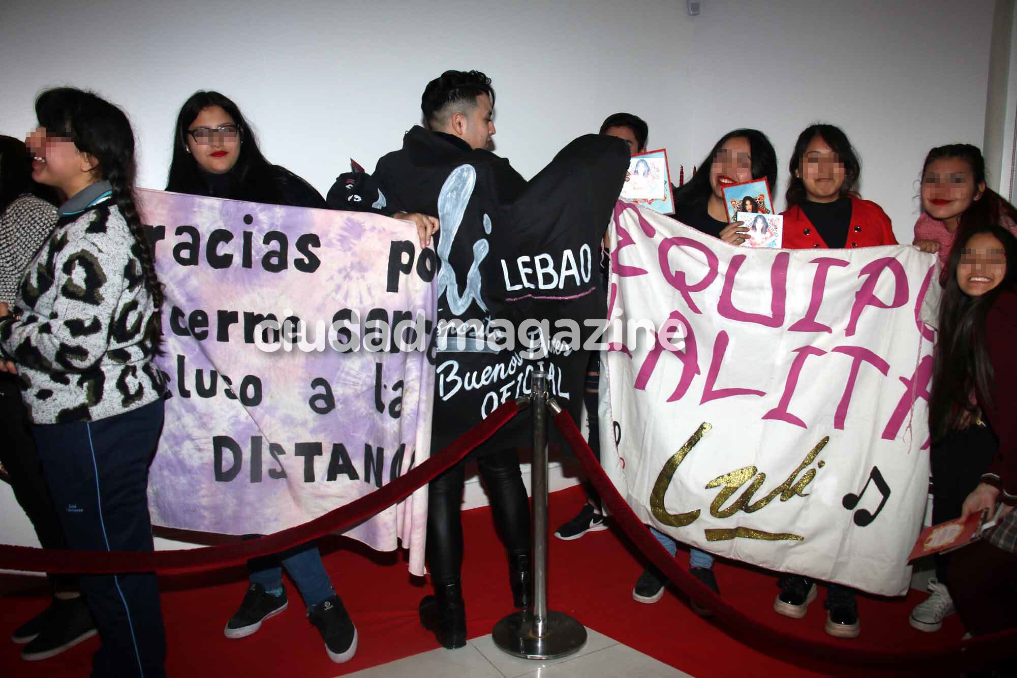 Lali Espósito, en la firma de autógrafos de Brava (Foto: Movilpress)