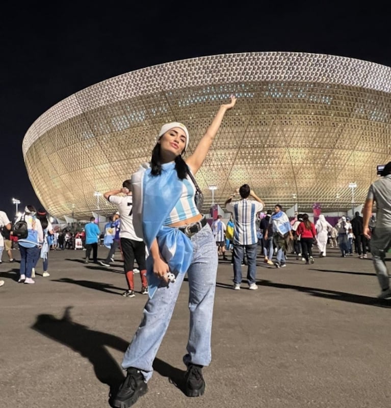 Lali Espósito jugó un partido de fútbol en Qatar con otros famosos y la rompió: el video