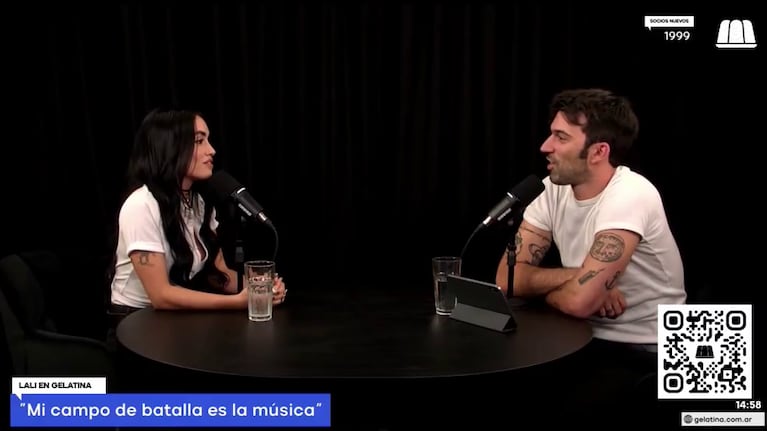 Lali Espósito y Pedro Rosemblat en el programa de streaming Industria Nacional de Gelatina (Foto: captura de X).