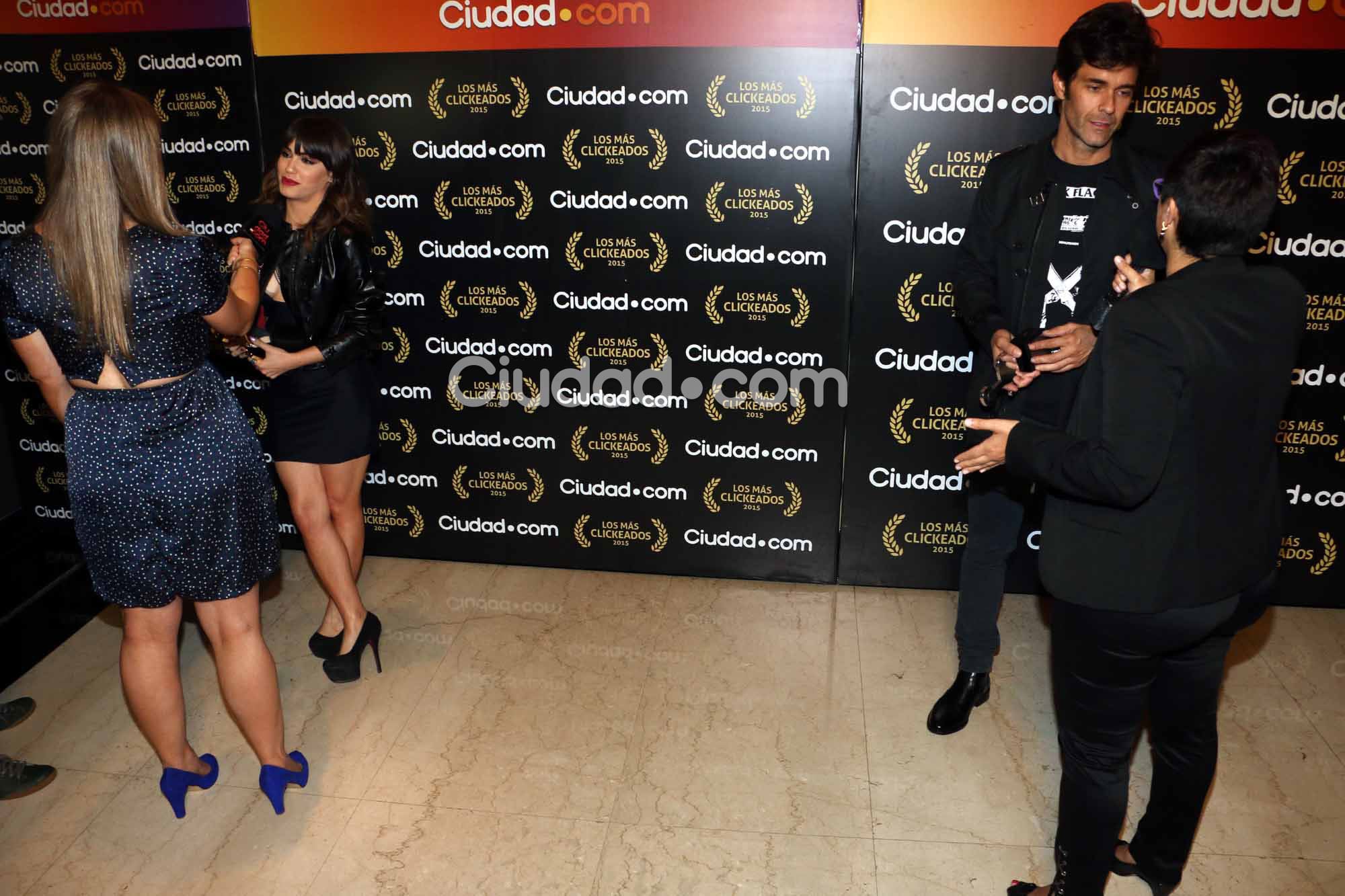 Lali y Mariano, juntos y enamorados en #LosMásClickeados2015. (Foto: Movilpress)