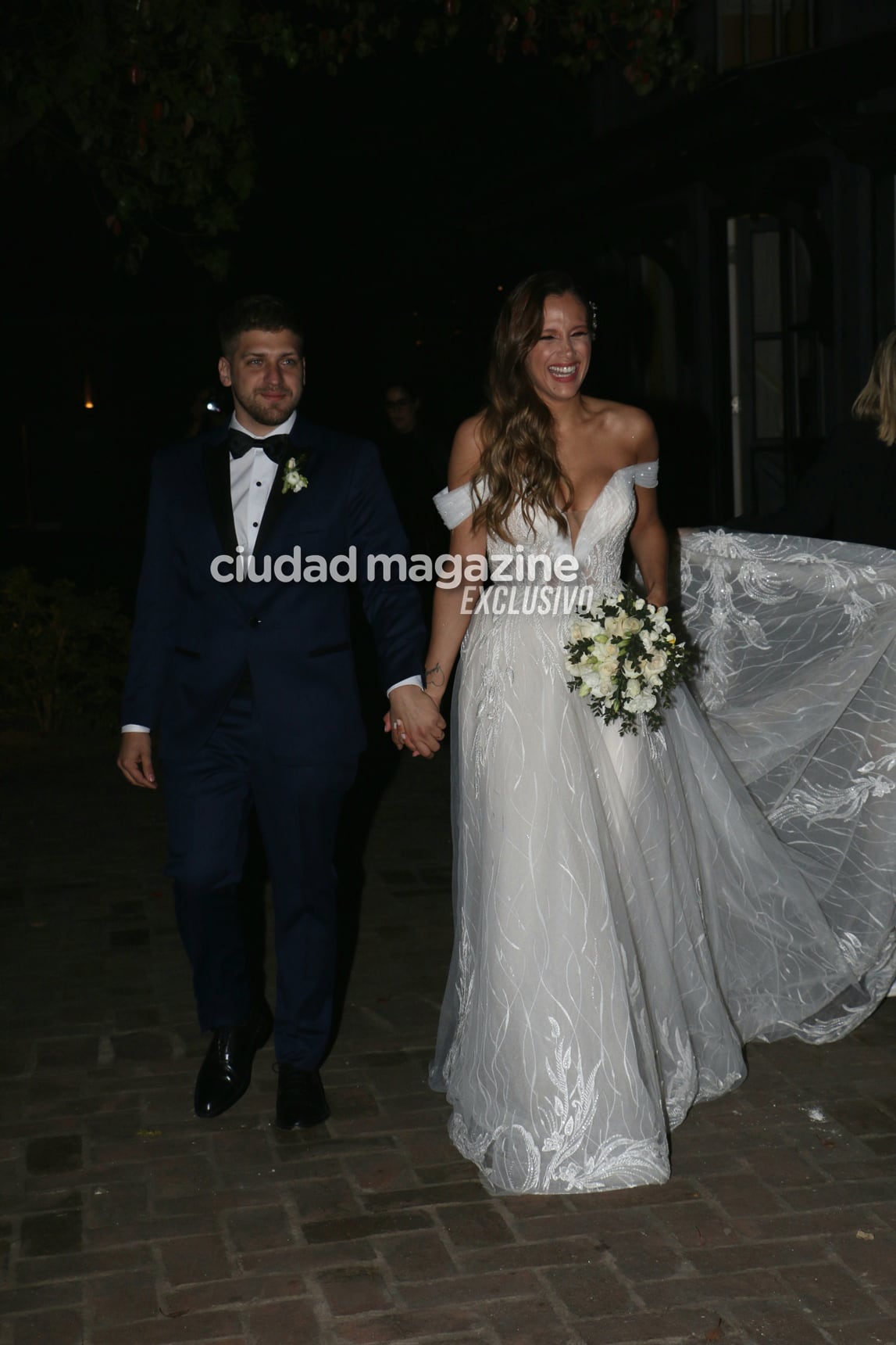 Las fotos de Barbie Vélez y Lucas Rodríguez en la noche de su fiesta de casamiento. (Foto: Movilpress)