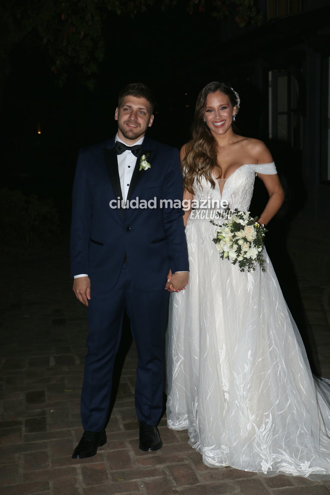 Las fotos de Barbie Vélez y Lucas Rodríguez en la noche de su fiesta de casamiento. (Foto: Movilpress)