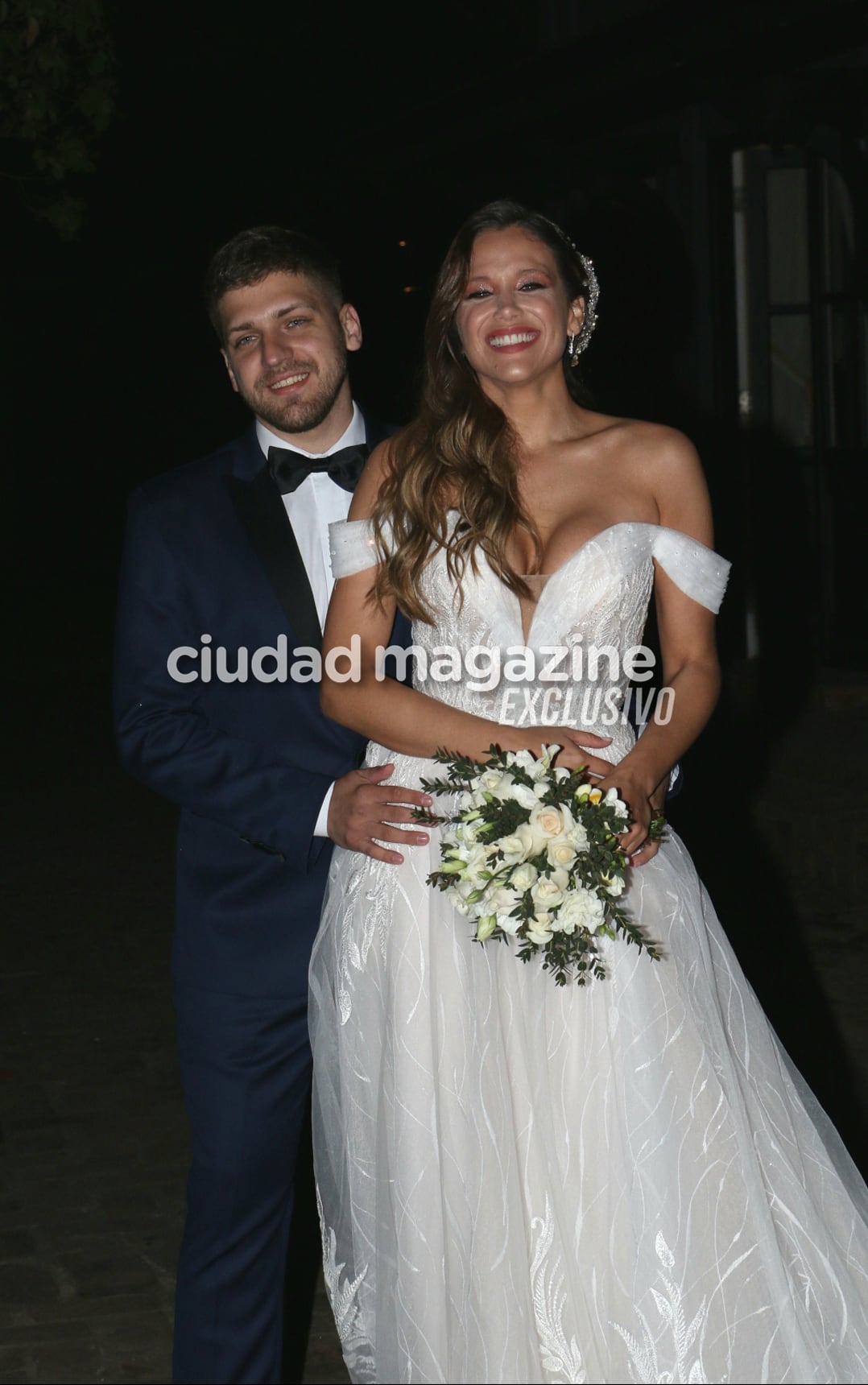 Las fotos de Barbie Vélez y Lucas Rodríguez en la noche de su fiesta de casamiento. (Foto: Movilpress)